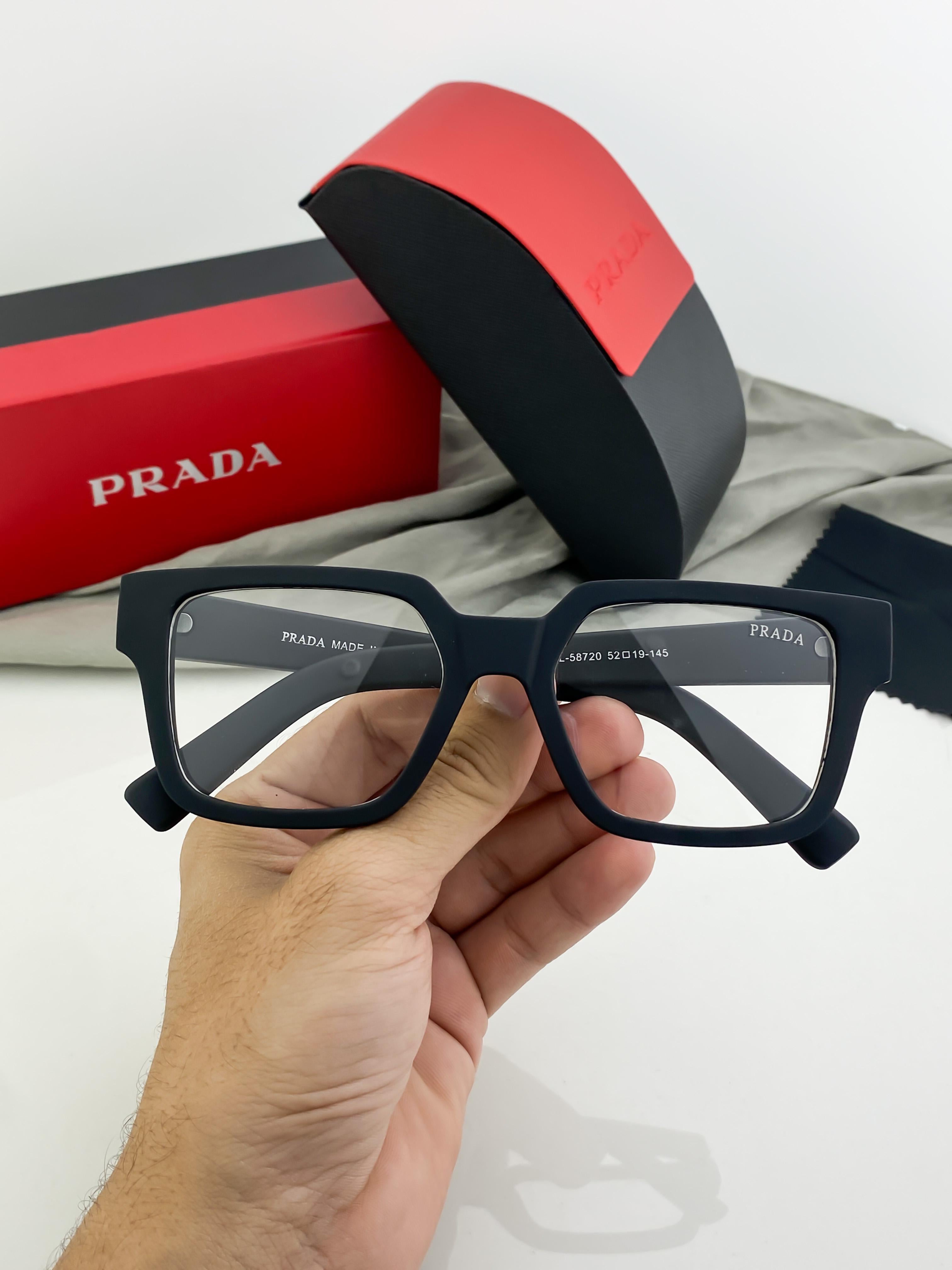 Pra_da 7899
