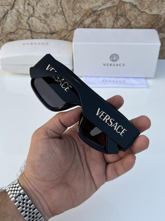 Versa_ce 03654