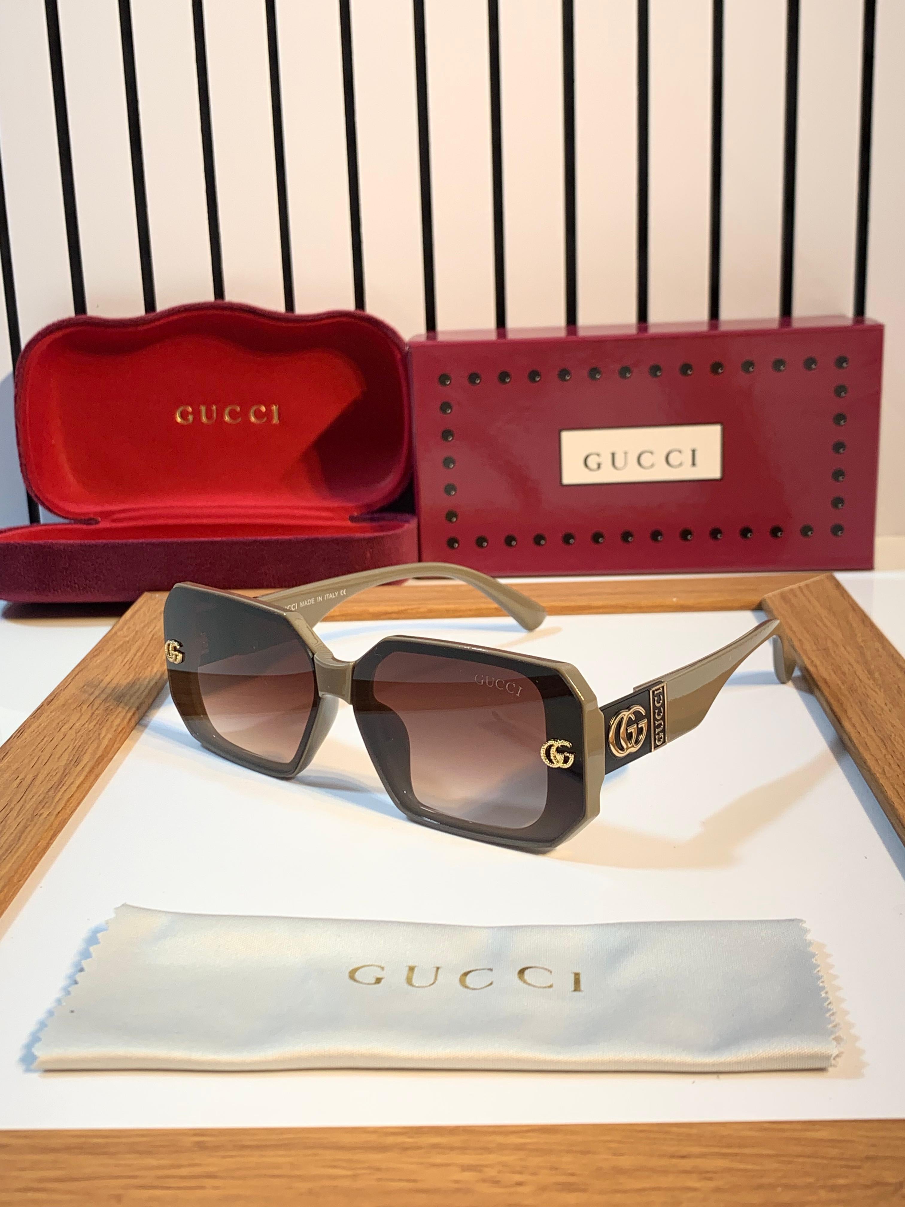 Gu_cci 1307 brown