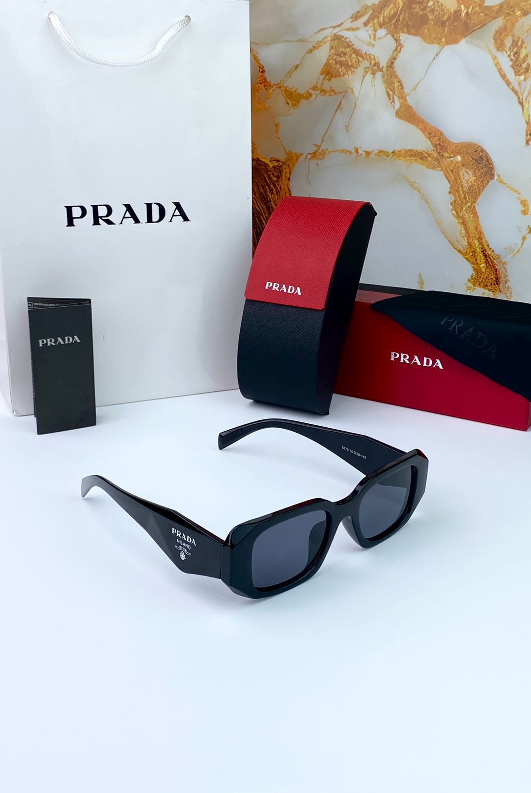 Pra_da sunglass