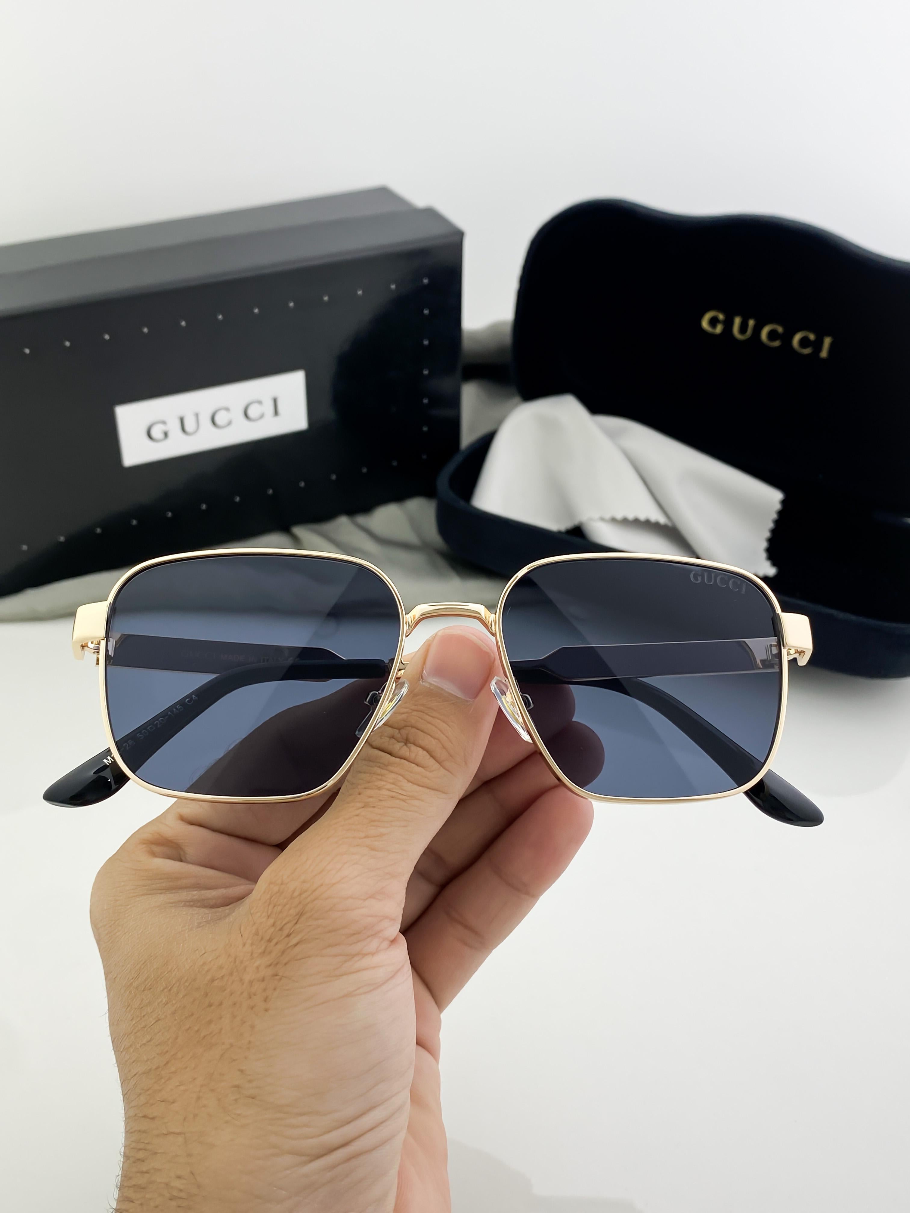 GU  GOLD BLACK 1526