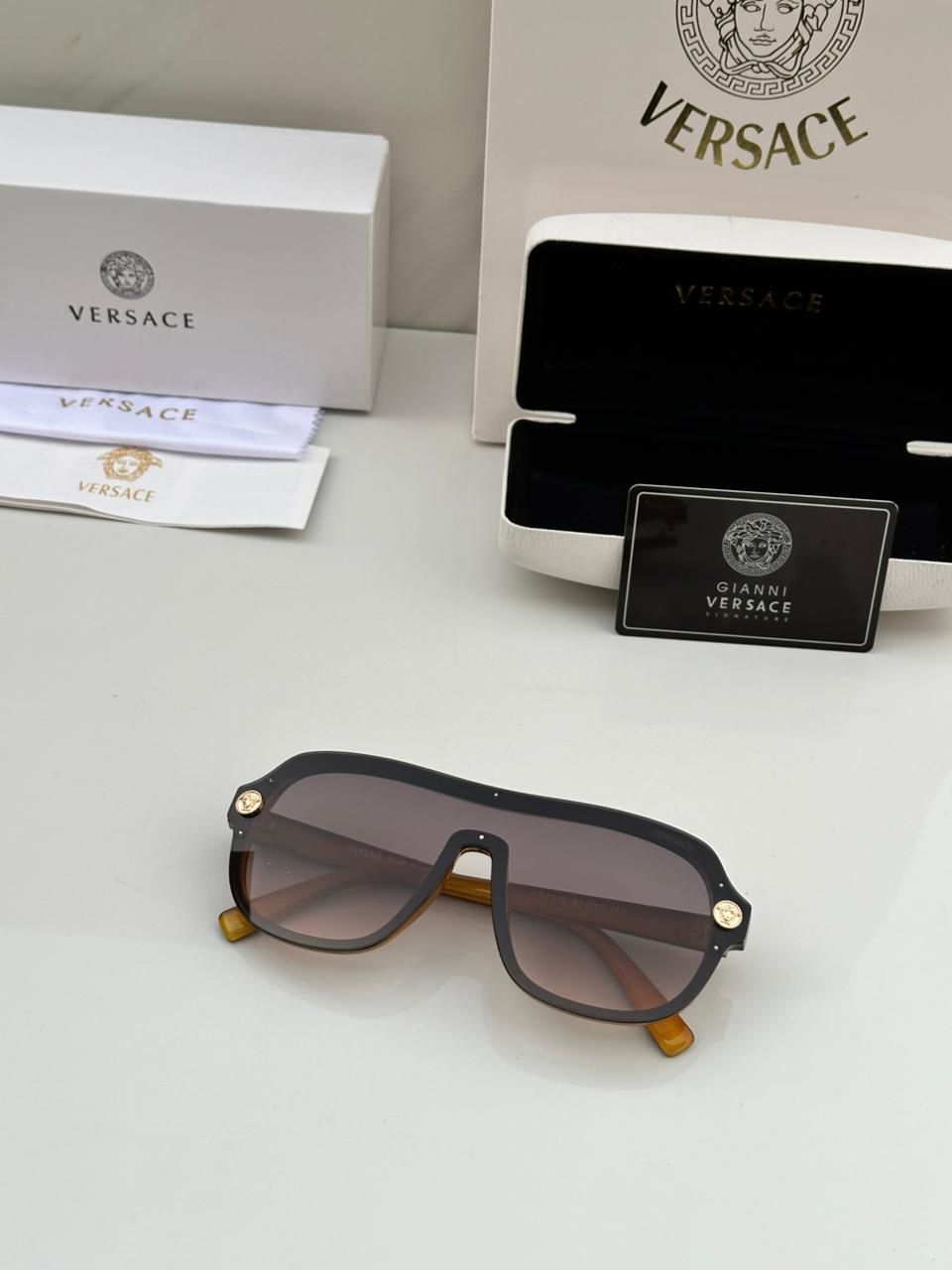 VERS__ACE Sunglasess