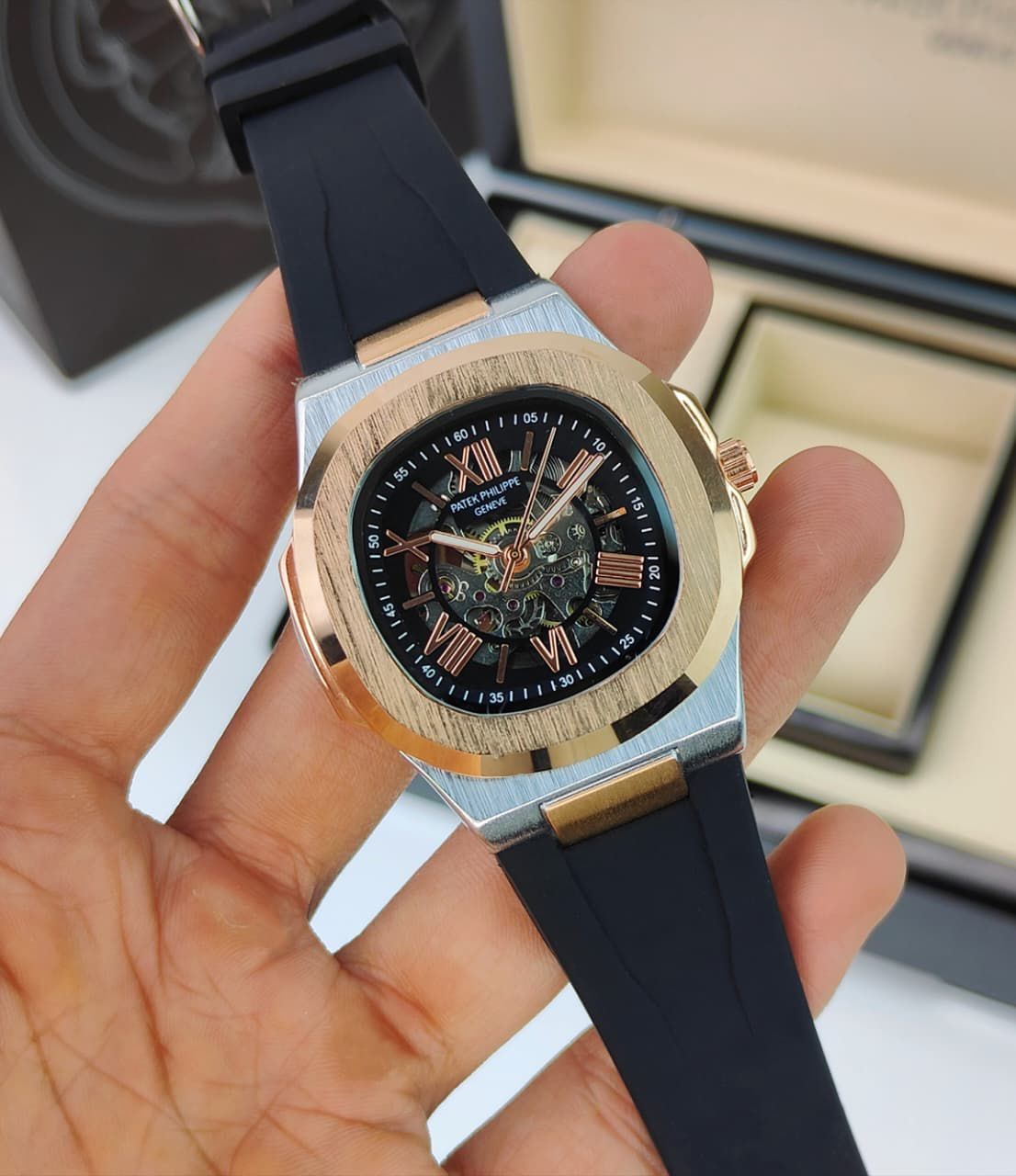 ATEK PHILI__PPE NAUTILUS WATCH