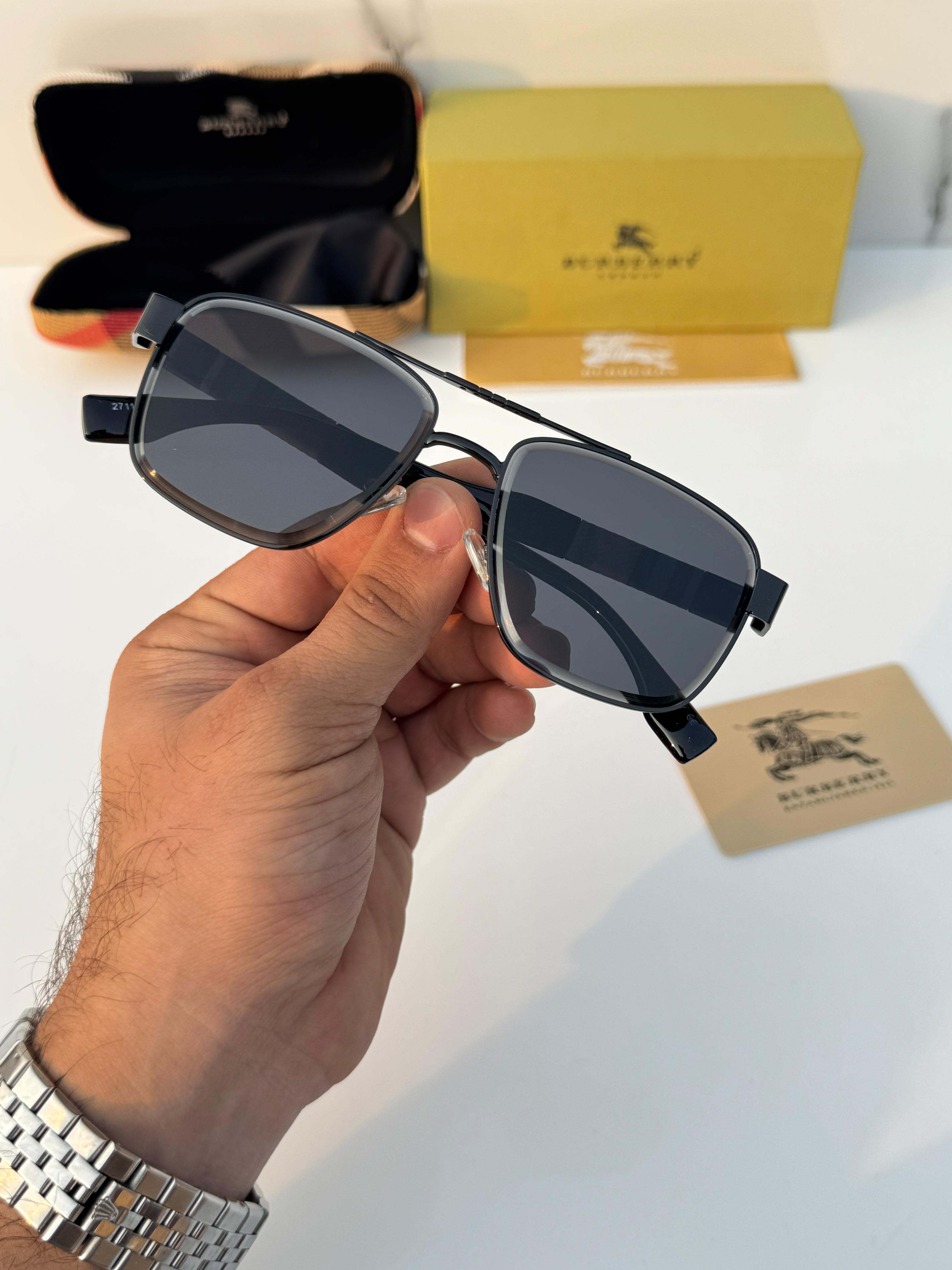 BLUE BA__RY SUNGLASS