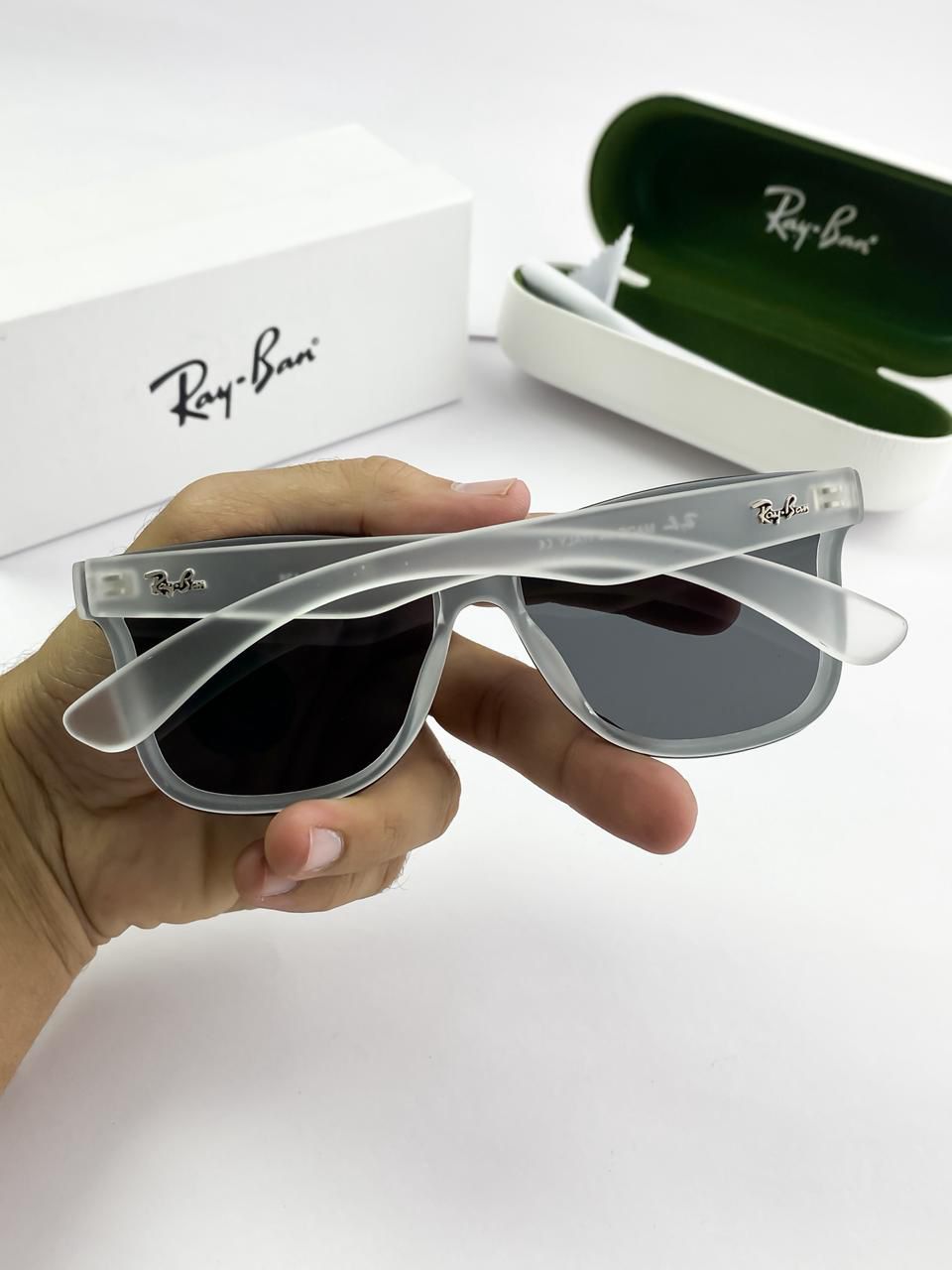 Ray_ba_n 8902