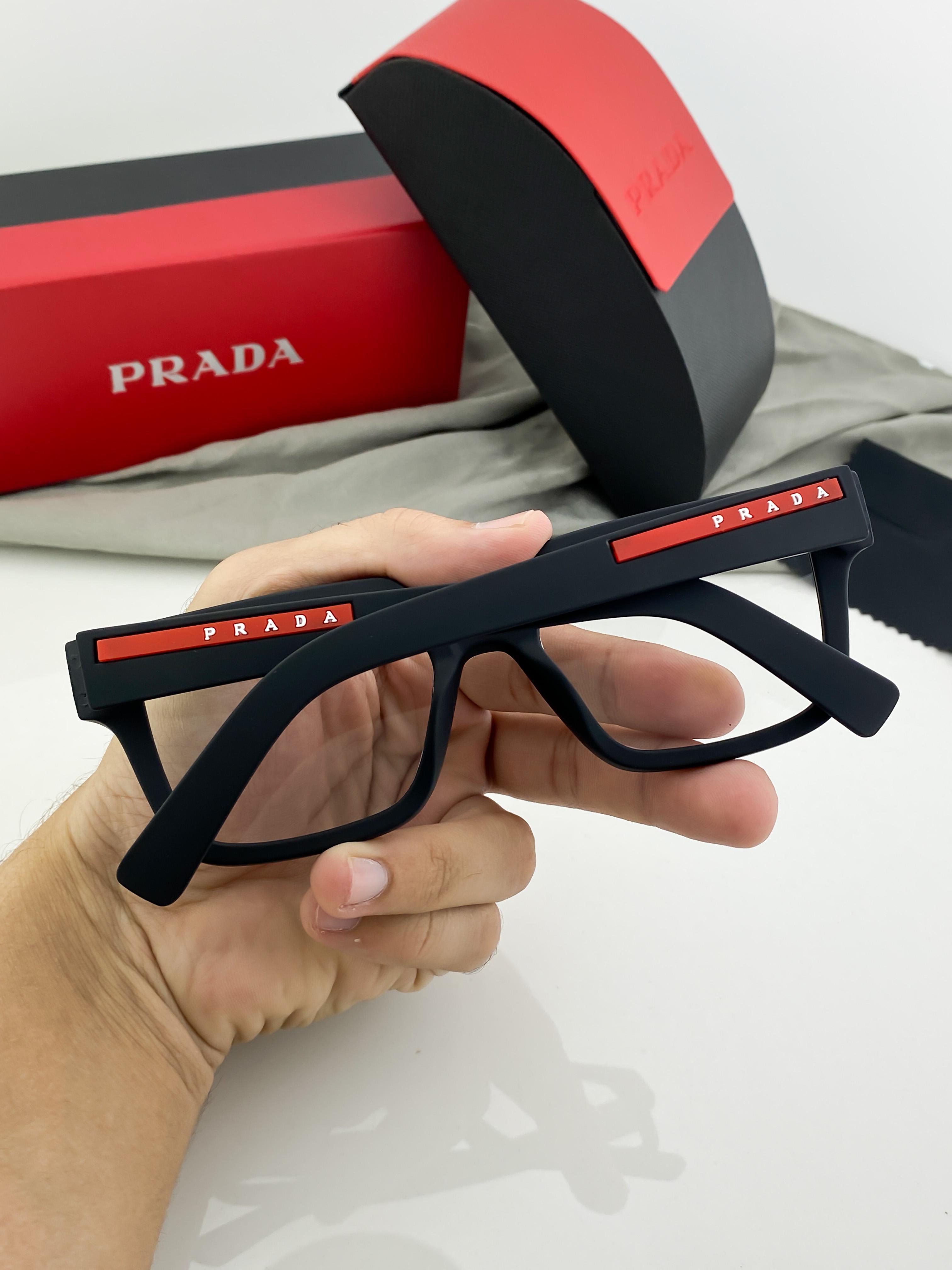Pra_da 7899