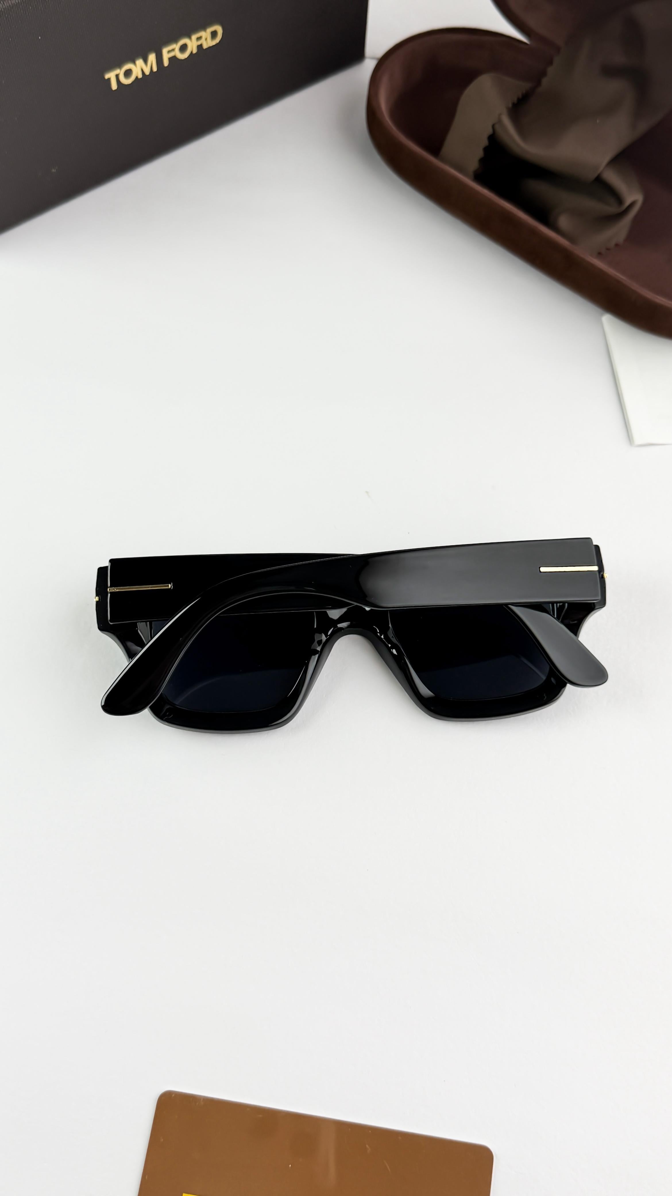 To_m For_d Sunglass 4562